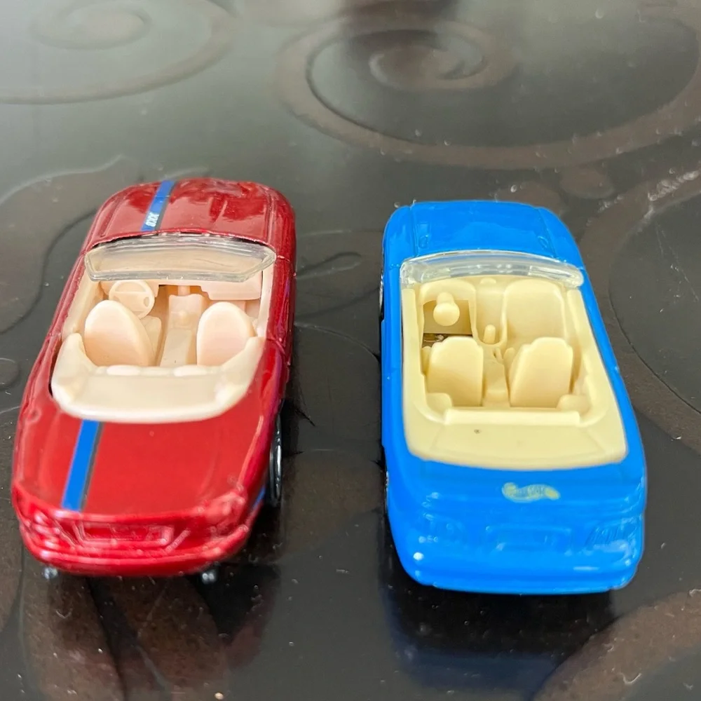 Hot Wheels Luxury Convertibles